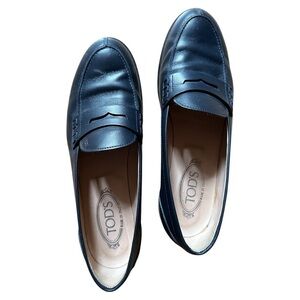 Tod's | Women’s Gomma VK Mocassino Loafer in Navy Blue - Size IT40.5